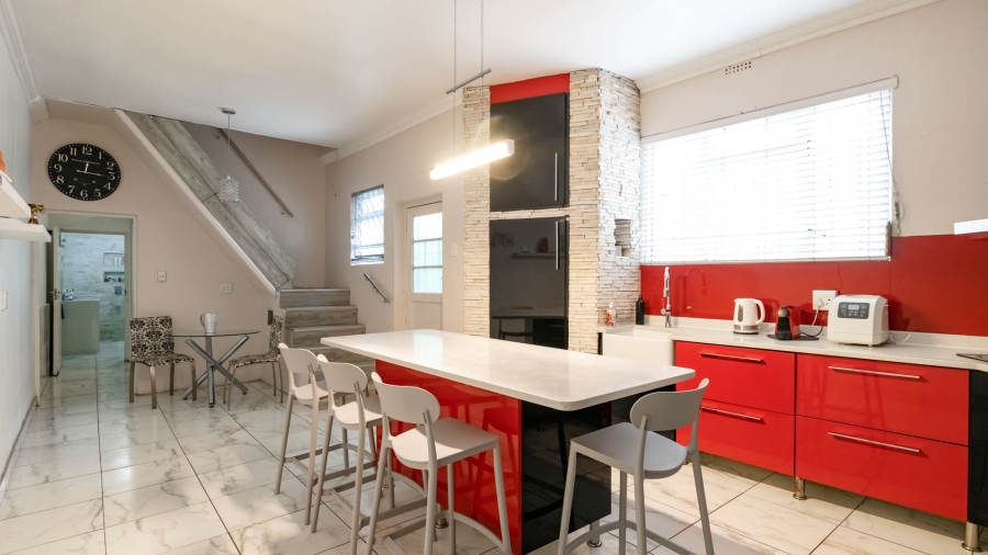 3 Bedroom Property for Sale in Woodstock Western Cape